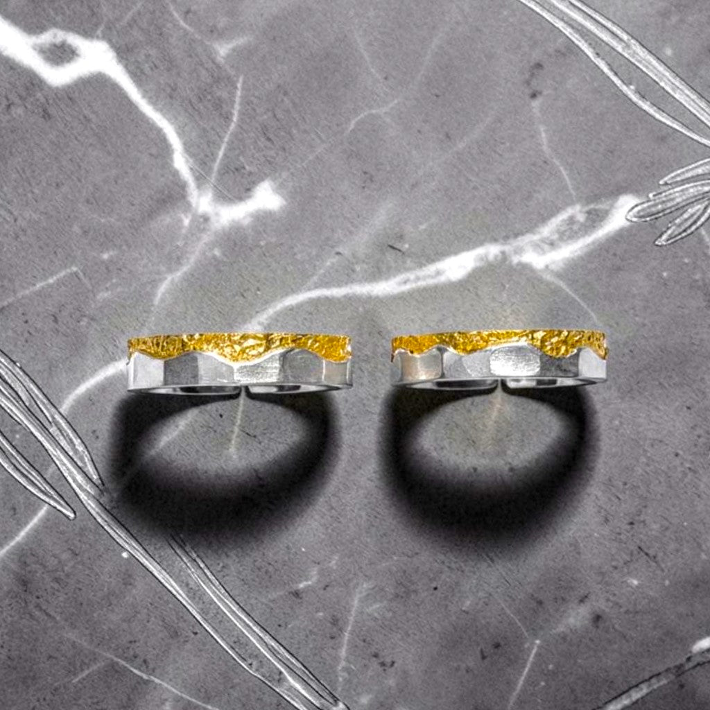Der Radiant Surge: 24K & S999 Reinsilber Maßgefertigter, gehämmerter Artisan Ring - Goldwelle