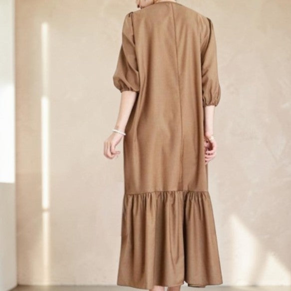 Die Blütensilhouette: Ultraleichtes, leuchtendes Flare-Kleid in Grau, Kakao & Schwarz (3/4- oder Langarm)