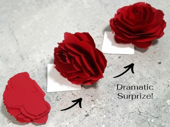 Die Blühende Symphonie: Rosen-Nachrichtenkärtchen, inspiriert von Origami-Kunstfertigkeit