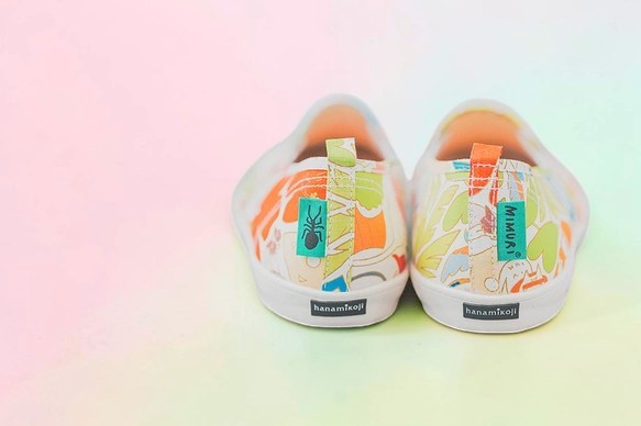 Der Island Breeze Slip-On: Einzigartige Canvas-Schuhe als Textilkunst