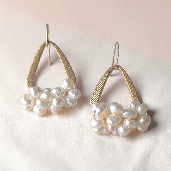 Natur tragbar gemacht: Seltene Barockperlen-Ohrringe mit geometrischer Struktur aus 14K Gold, SV925 oder Chirurgenstahl